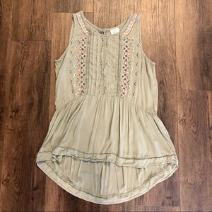 Knox Rose Olive Green Embroidered Women’s Flowing Tank Top Medium